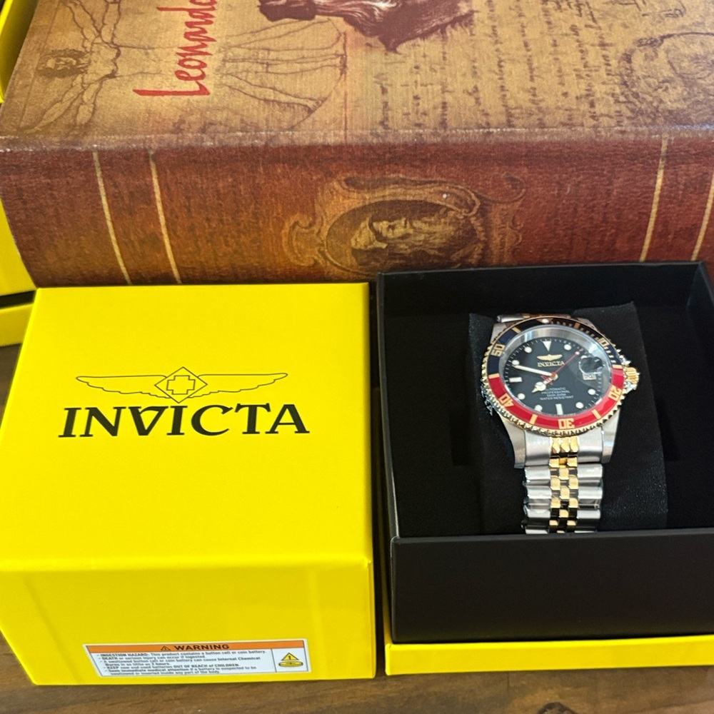Invicta Black and Gold Stainless Steel Pro Diver Mens 42mm.